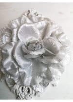 Голяма ръчно изработена роза от брокат цвят сребро